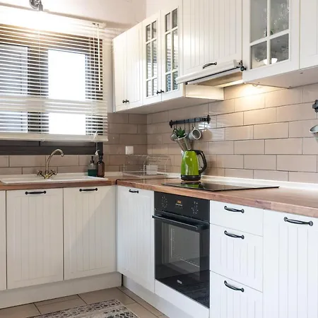 The Serenity Stone بيت للعطل كافالا